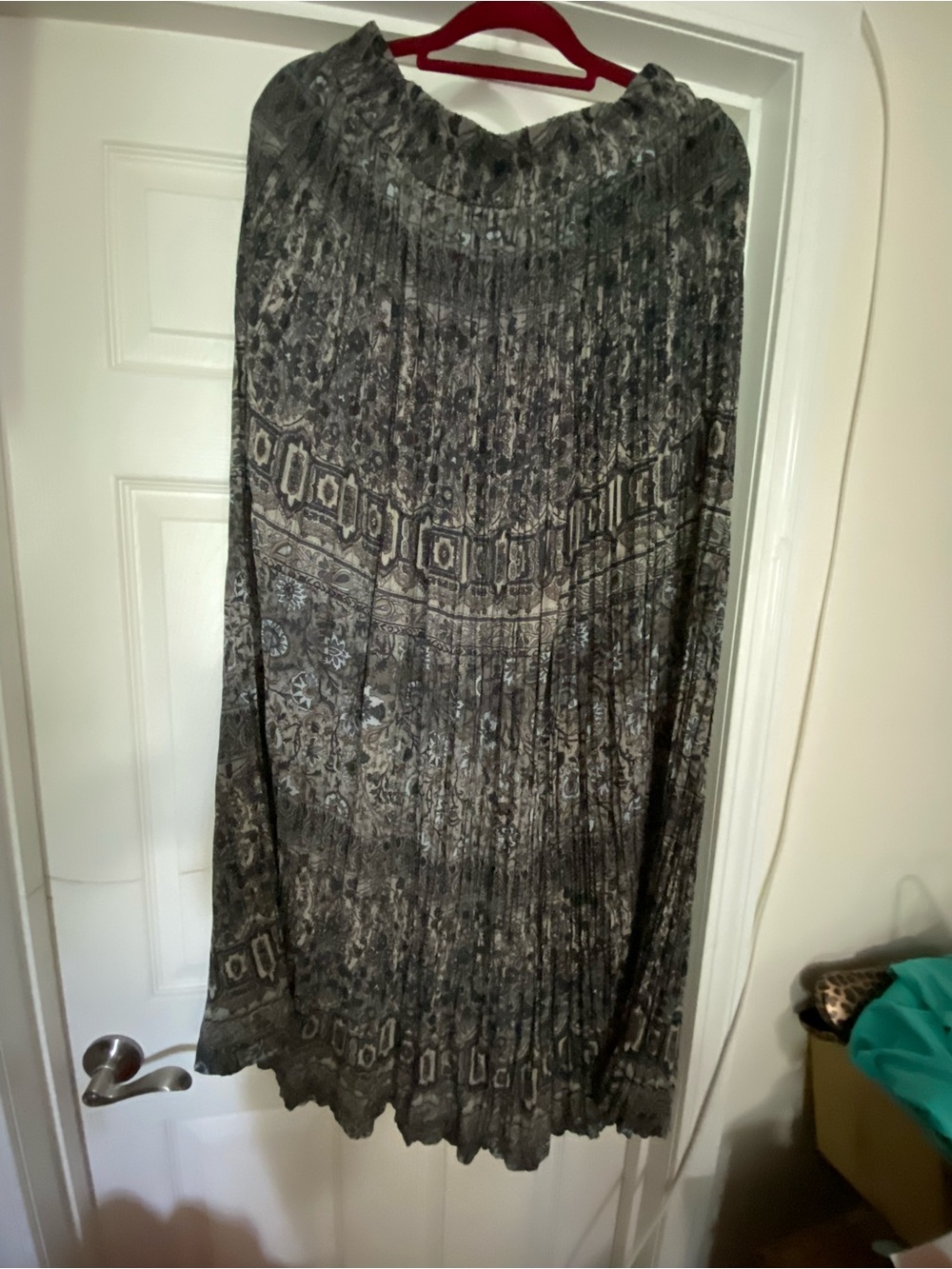 stradivarius Gray Patterned Pleated Maxi Skirt